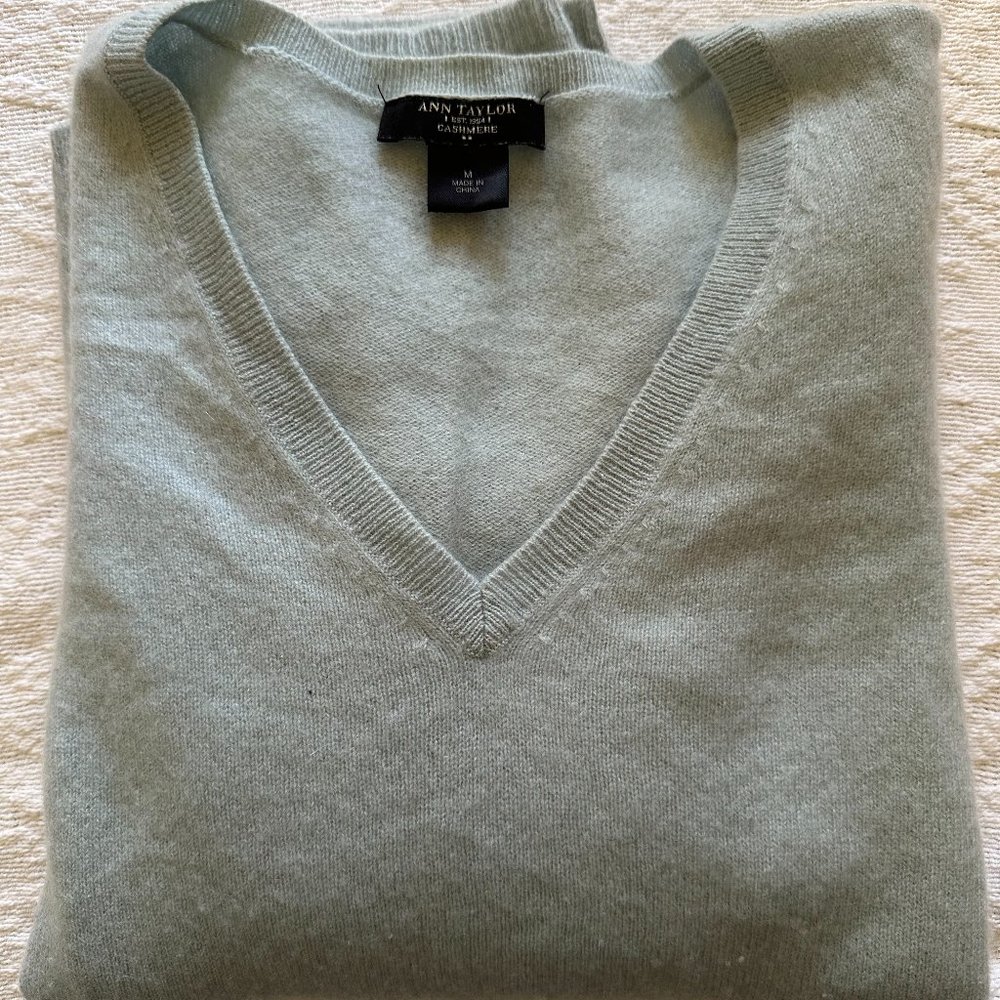 Ann Taylor | Light Blue Cashmere Sweater Long Sleeve V Neck | Size Medium